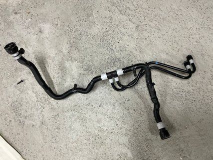 Патрубок системи охолодження Tesla Model 3 24- 1705720-00-C 1705720-00-C фото