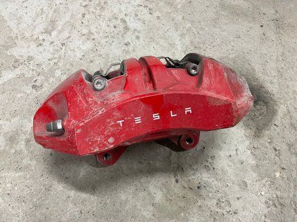 Суппорт передній лівий Tesla Model Y Performance 20- 1188641-00-B фото