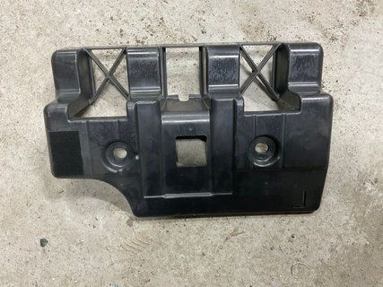 Кронштейн підлоги багажника лівий Tesla Model 3 18-20 1089615-00-D фото