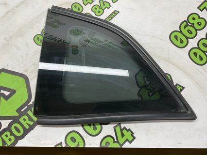 Скло кузова глухе ліве Dodge Challenger 16-23 68234217AA фото