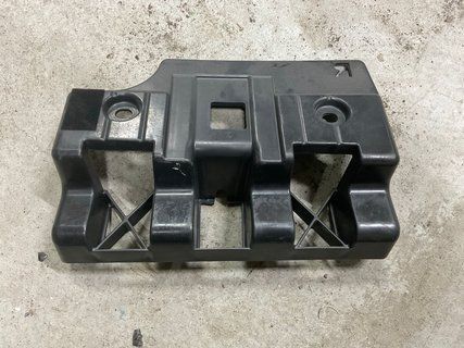 Кронштейн підлоги багажника правий Tesla Model 3 18-20 1089617-00-D фото